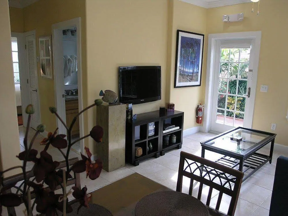 **  Travelers Palm Inn Key West USA