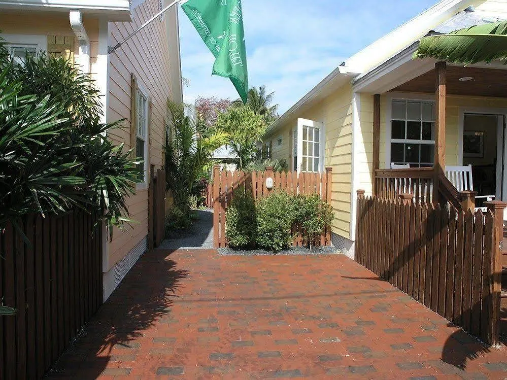 Travelers Palm Inn Key West 2*,