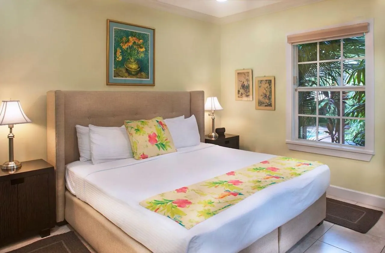 Travelers Palm Inn Key West